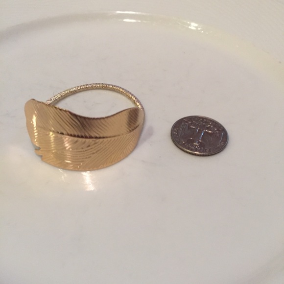🪶 Awesome Metallic Metal Boho Feather Hair Tie In Gold Or Silver 🪶 - Picture 6 of 8